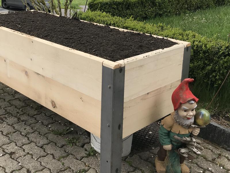 Substrato per letto rialzato in terra nera (20 litri) Substrato per letto rialzato in terra nera (20 litri)